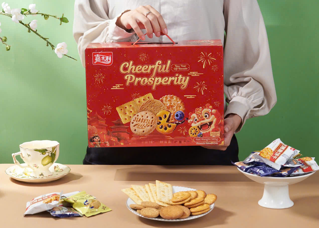 Bánh Quy Tết Hộp Tết Hạnh Phúc Cheerful Prosperity 585g